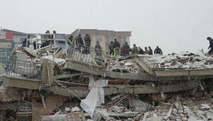 Depremde oteli 21 kişiye mezar olan AKP’li isimden ‘domino’ savunması