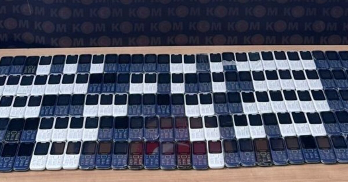 Erzurum’da 138 kaçak cep telefonu ele geçirildi