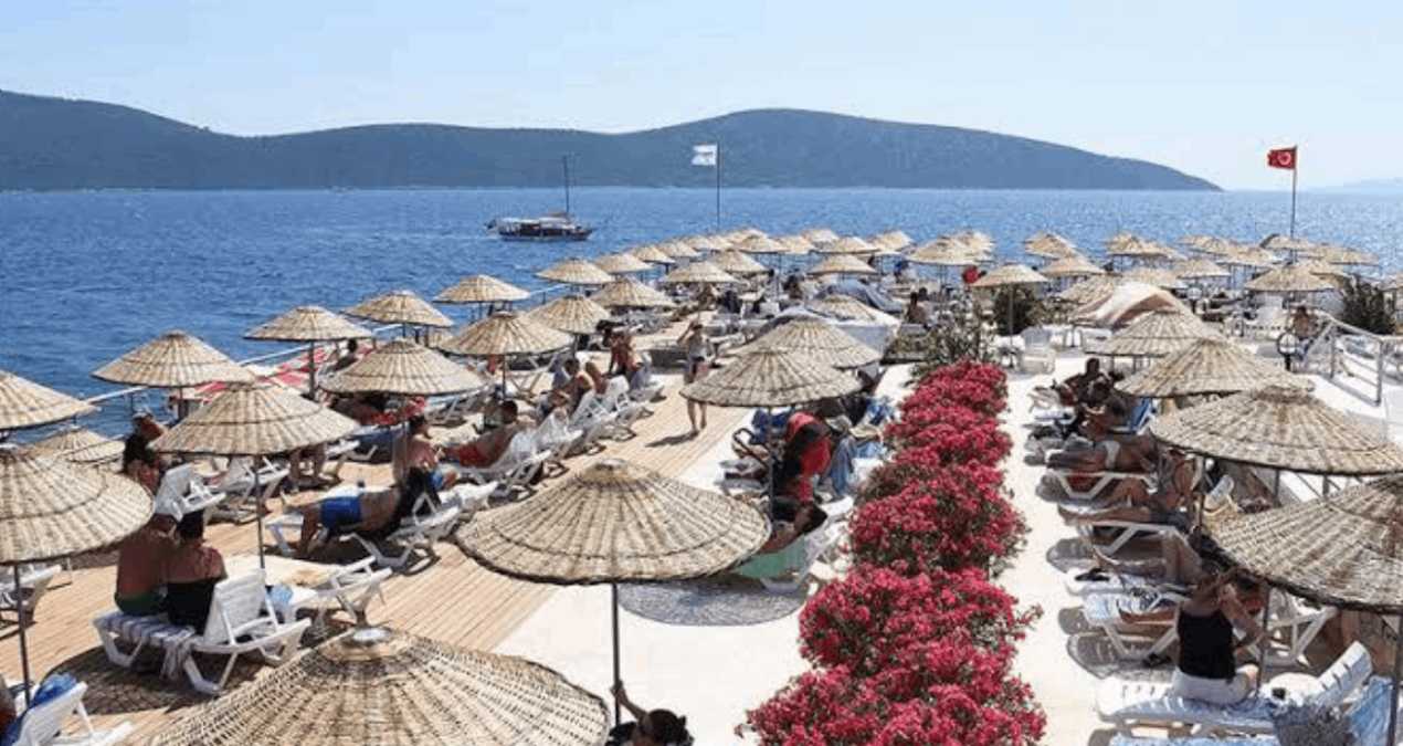 Bodrum Gönüllüleri Derneği “Bodrum Plajlarında Havlu Hareketi’ni” başlatıyor